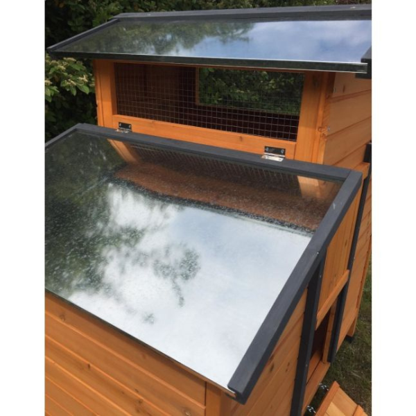 FSC Certified Wooden Chicken Coop for 4 to 6 Hens with Lift-Up Roof